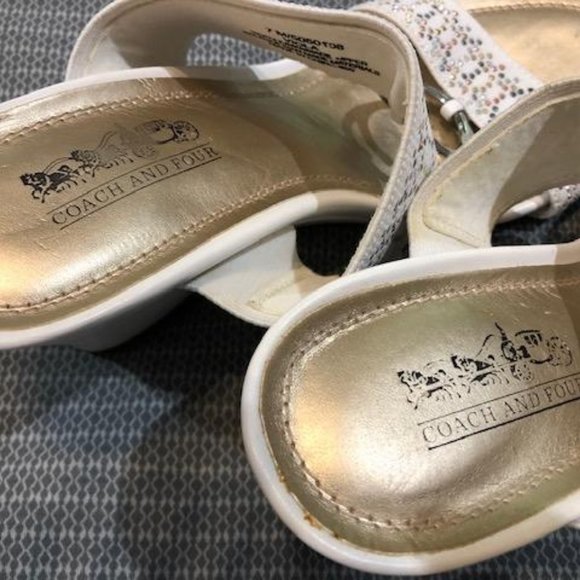 Coach And Four White Casual Women's Shoes - 7M - Gently Used - Picture 5 of 7